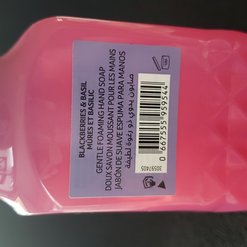 🥳3/20🥳White Barn / Bath & Body Works BLACKBERRIES & BASIL Foaming Hand Soap - Picture 4 of 6